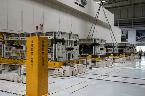 在這座工廠拍攝了兩天,終于知道路虎是怎樣生產(chǎn)的了