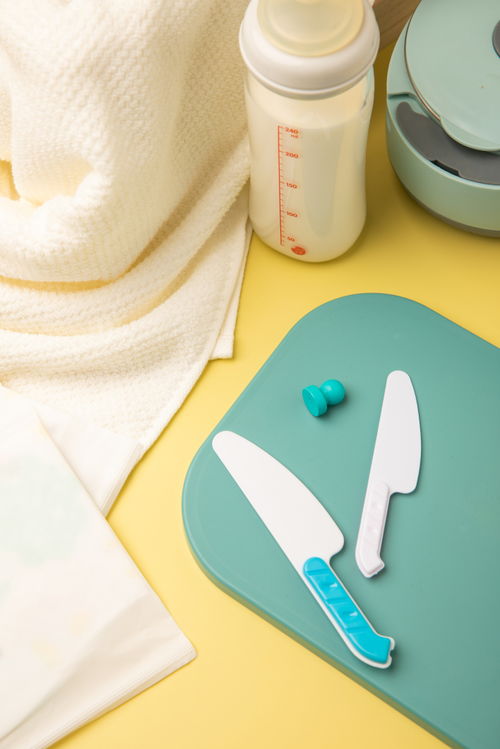 綠色兒童餐具母嬰用品攝影圖 st攝影