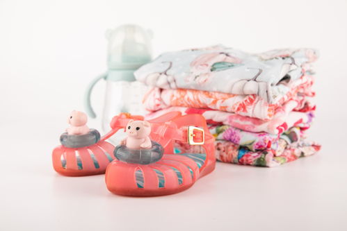 白色兒童用品母嬰用品攝影圖 st攝影