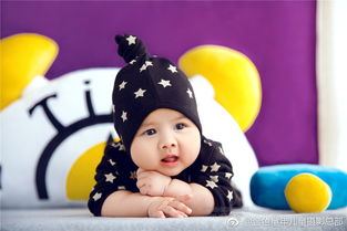 金色童年分享兒童攝影滿月照上門拍攝時的幾點技巧